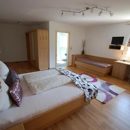 Konukevi Unterhof 4*